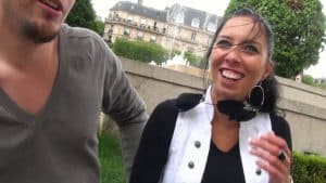 Première expérience anale femme brunette nympho